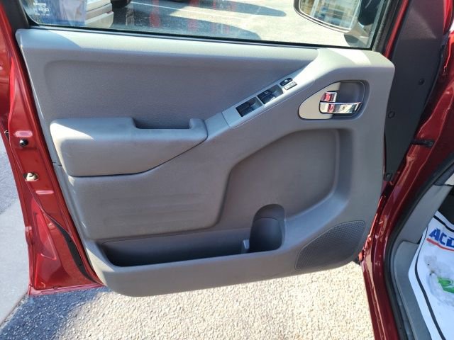 Used 2021 Nissan Frontier SV image 17