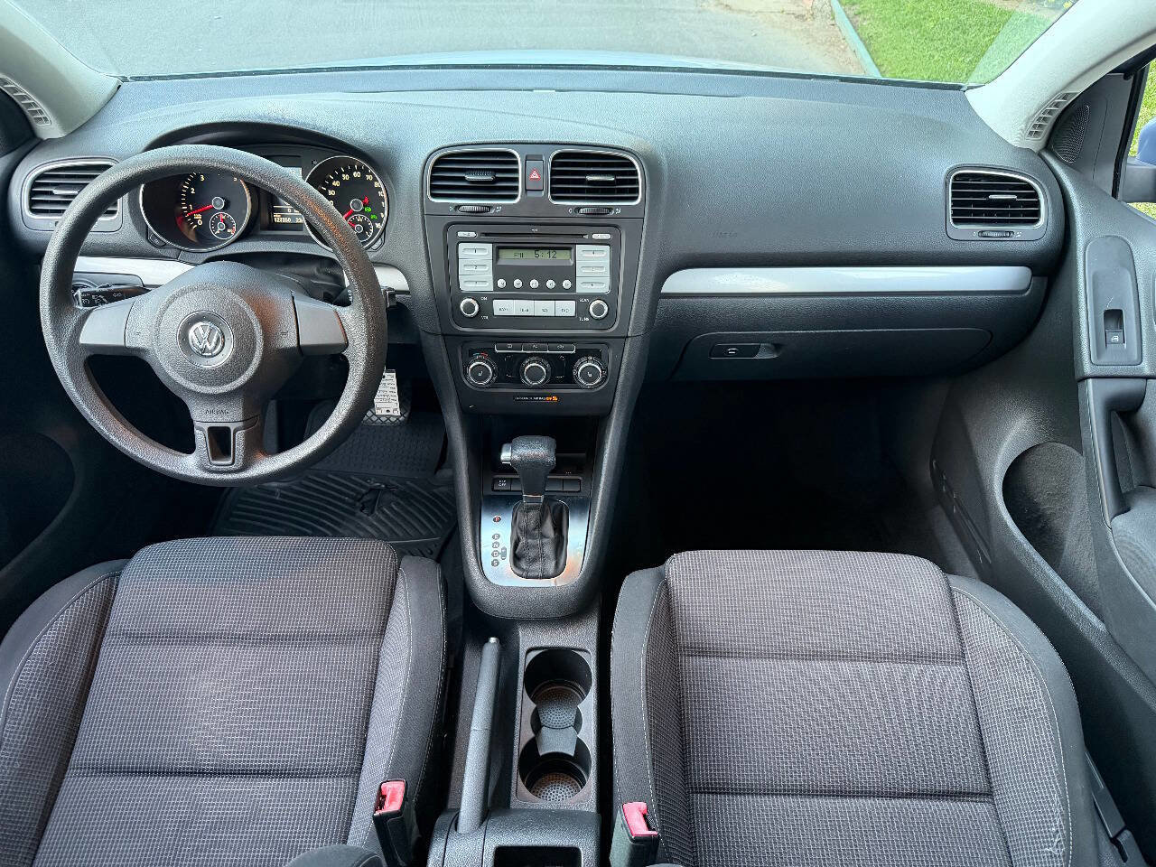 Used 2010 Volkswagen Golf 4-Door image 20