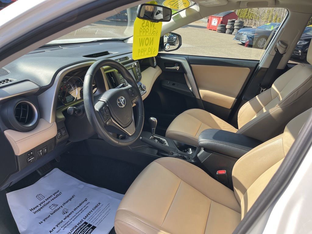 Used 2015 Toyota RAV4 Limited image 11