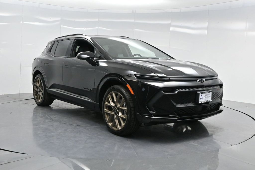 New 2026 Chevrolet Equinox EV RS w/ Convenience Package II FWD image 3