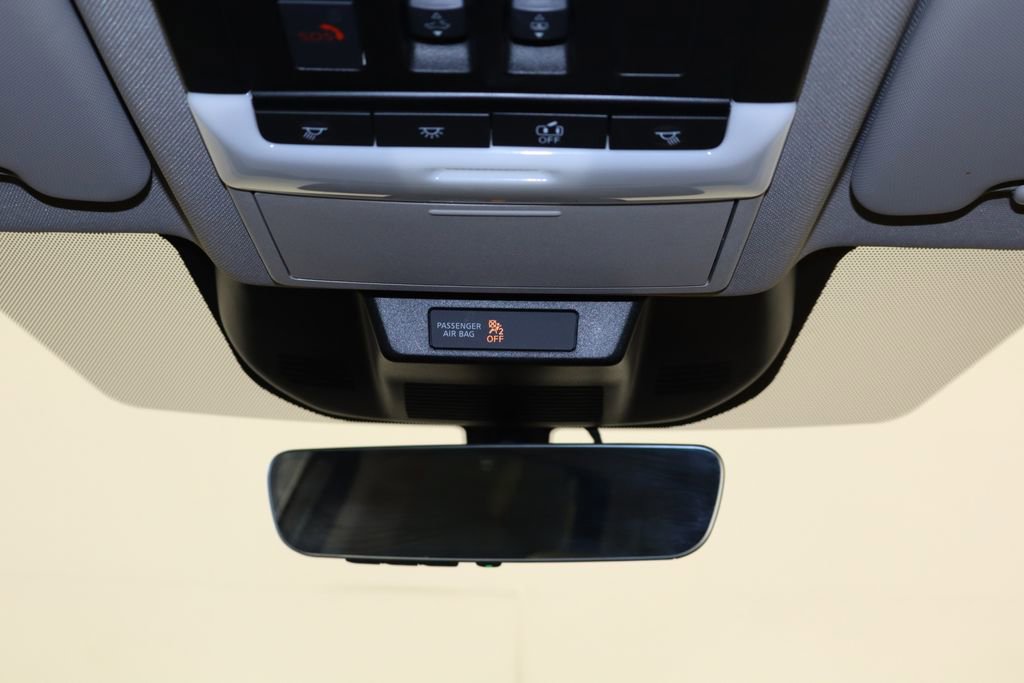 Used 2023 Nissan Rogue Platinum w/ Platinum Premium Package AWD/4WD image 28