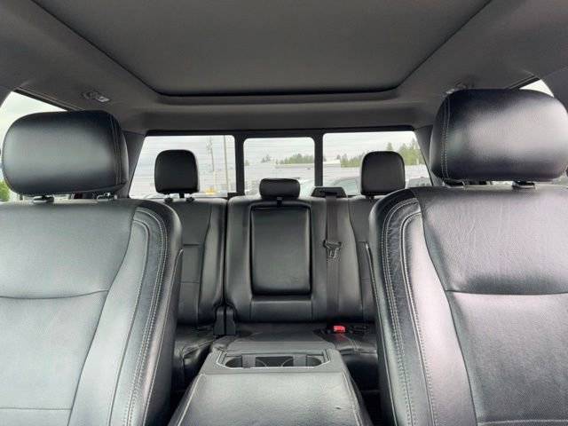 Used 2015 Ford F150 Lariat w/ Equipment Group 502A Luxury AWD/4WD image 32