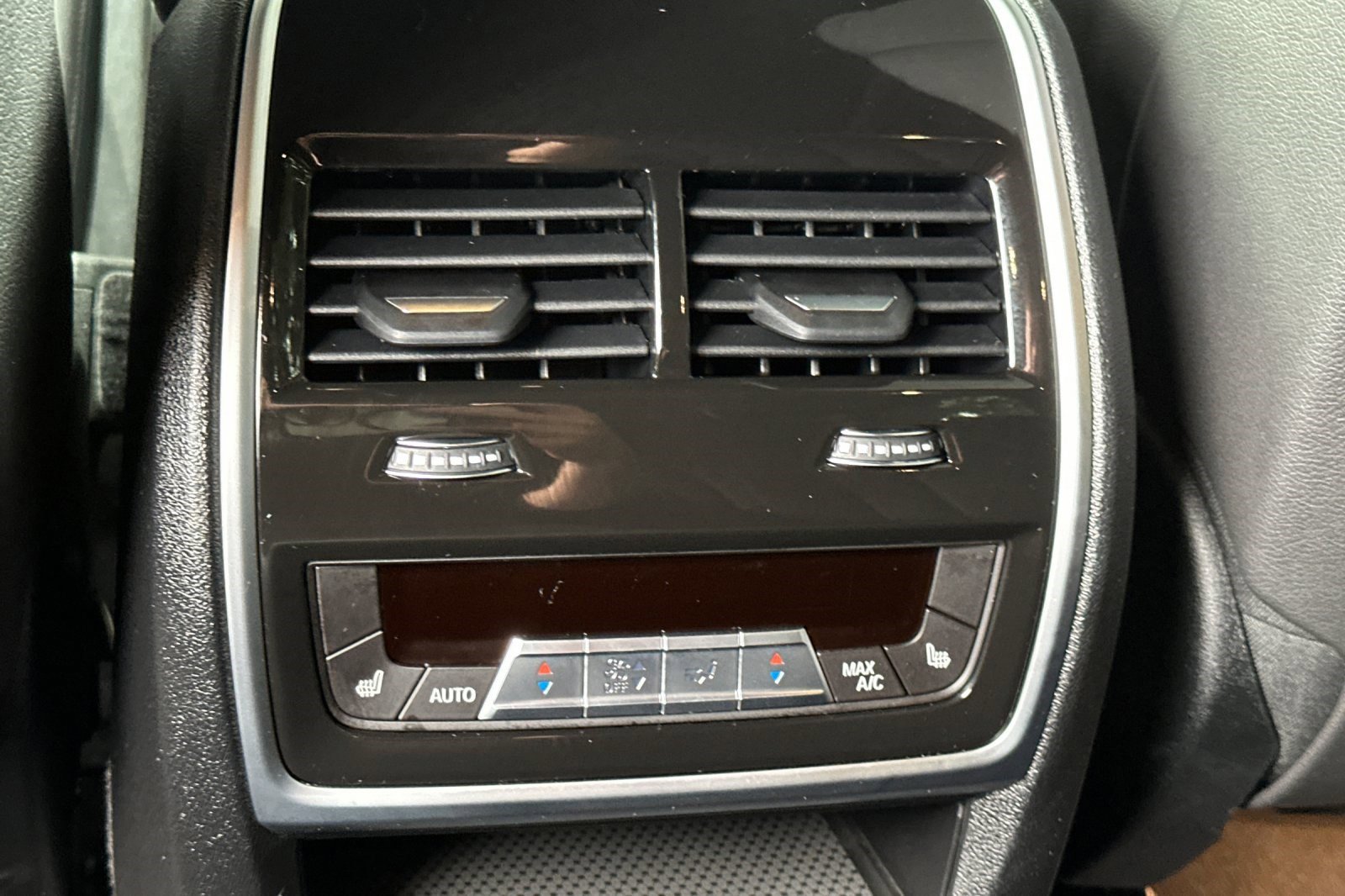 Certified 2022 BMW X5 xDrive45e w/ Climate Comfort Package image 16