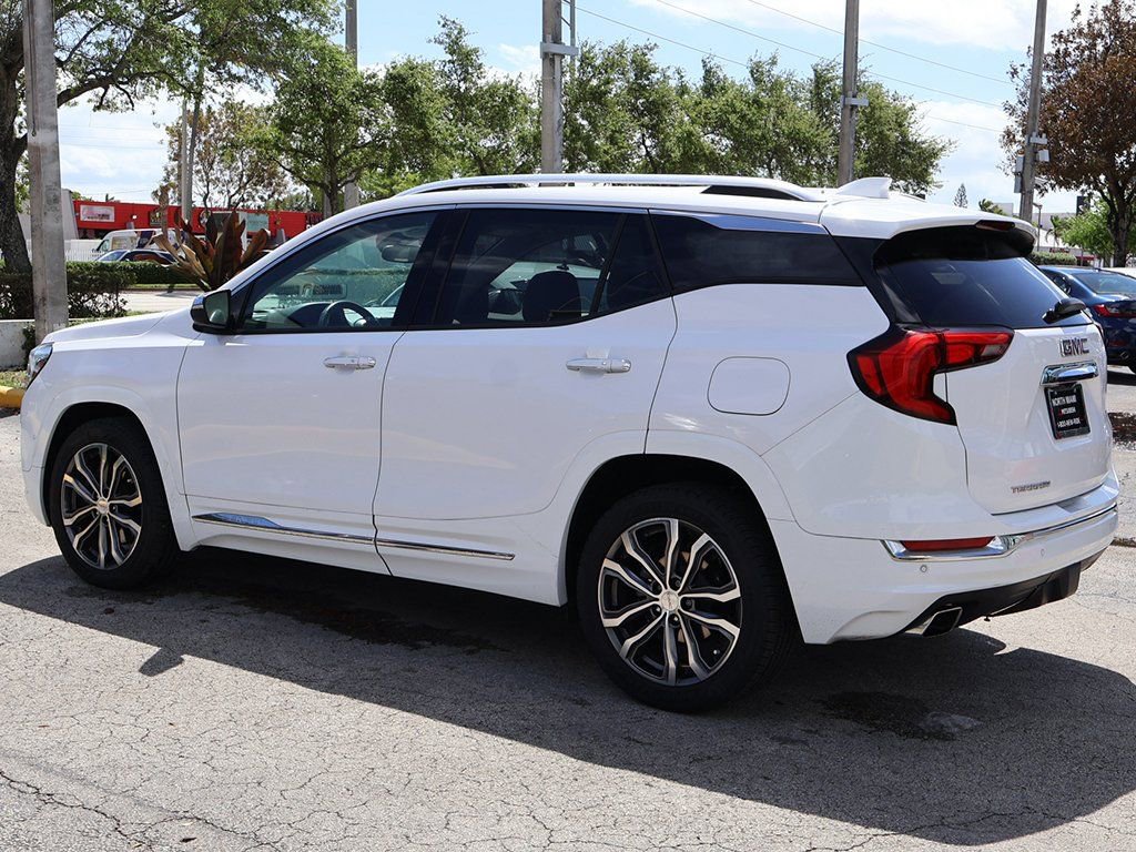 Used 2020 GMC Terrain Denali w/ Denali Premium Package image 10