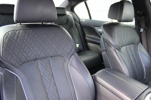 Used 2019 BMW 750i M SPORT DRIVER ASSIST+ w/ M Sport Package image 56