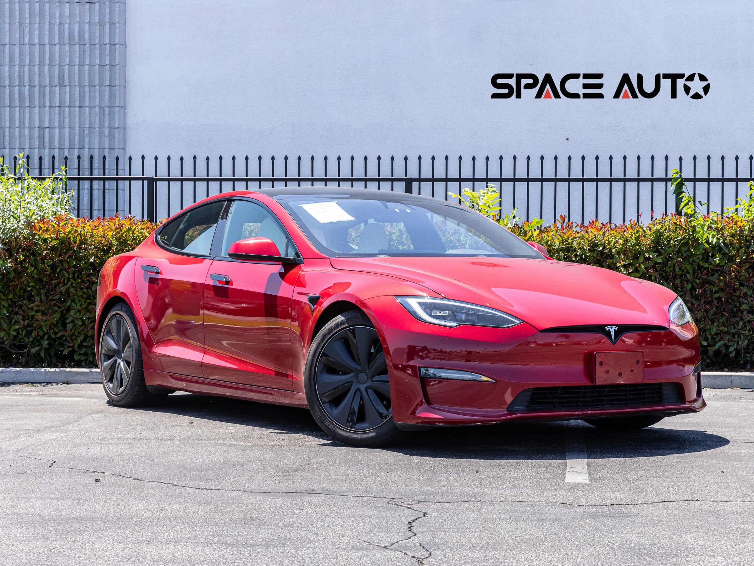 Used 2022 Tesla Model S Standard Range AWD/4WD image 1