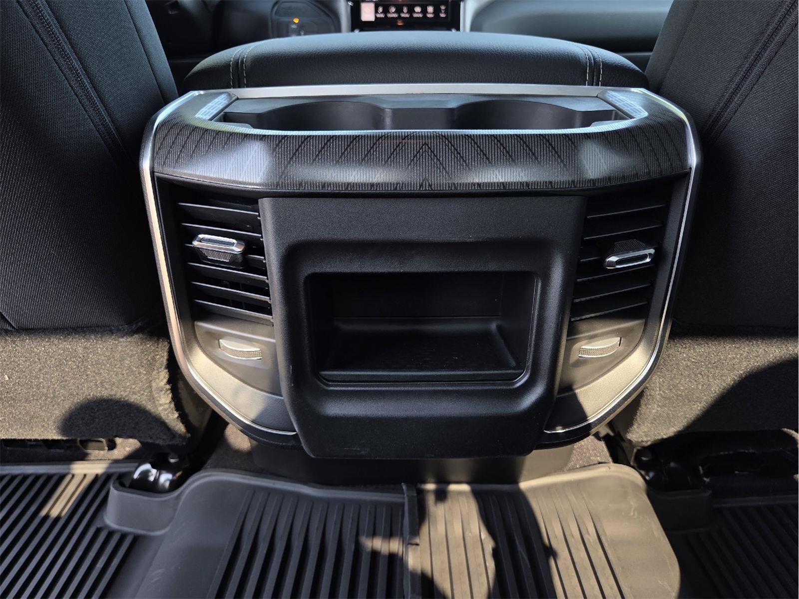 New 2026 RAM 2500 Big Horn AWD/4WD image 17