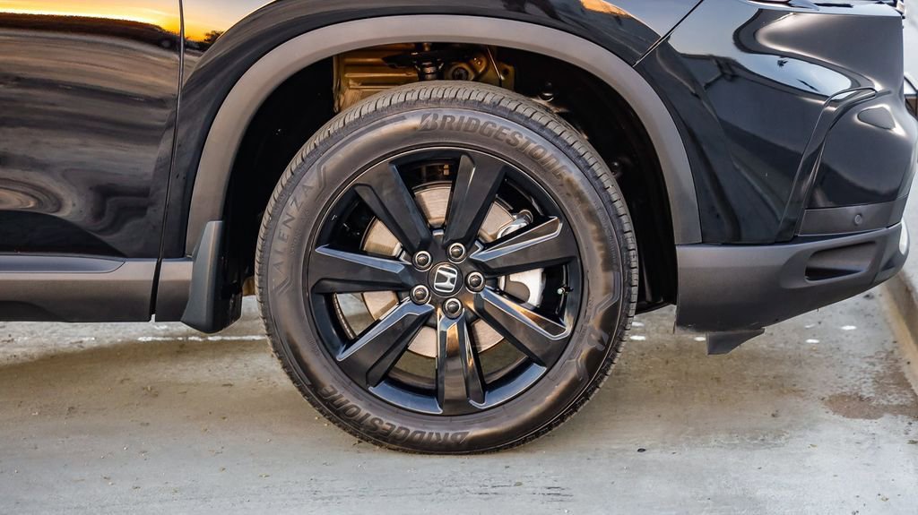 Used 2025 Honda Pilot Black Edition image 11