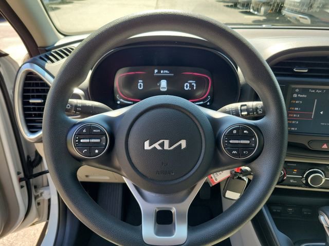 Certified 2025 Kia Soul LX w/ LX Technology Package image 15