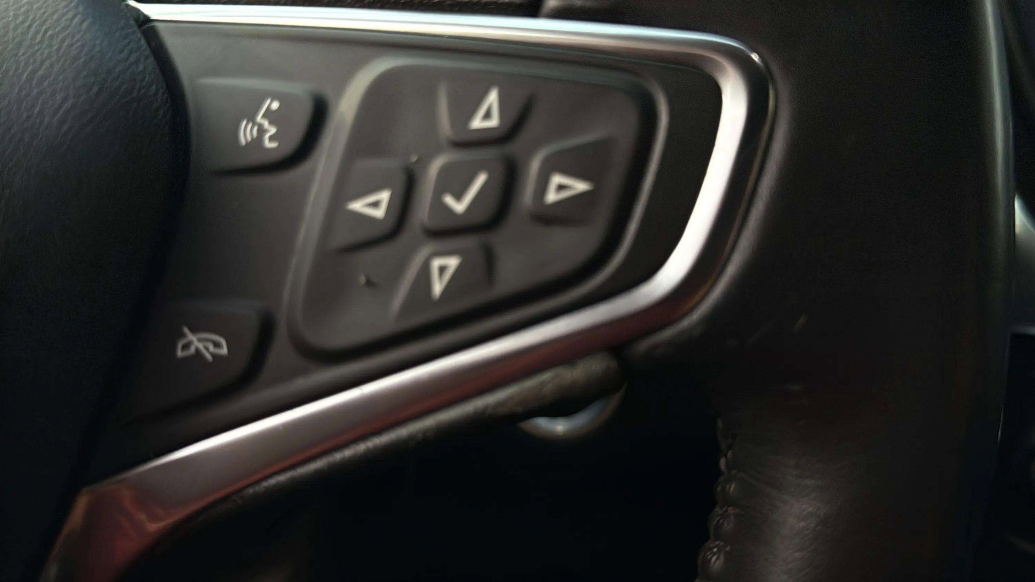 Used 2021 Chevrolet Equinox LT image 35