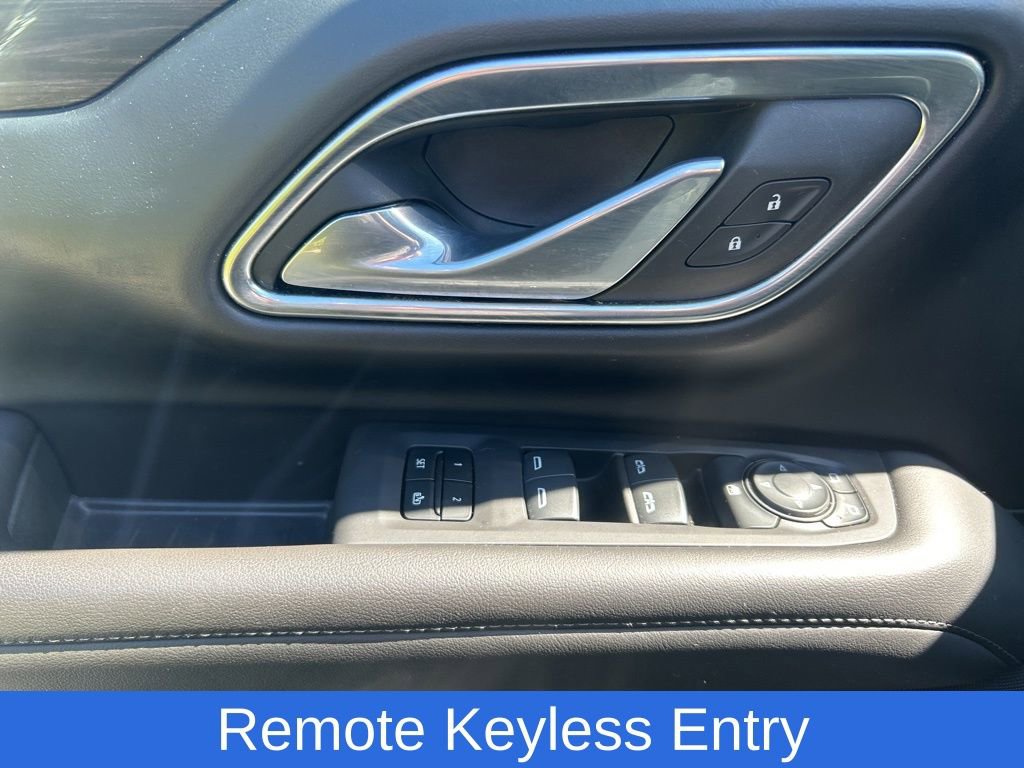 Used 2024 Chevrolet Suburban LT image 7