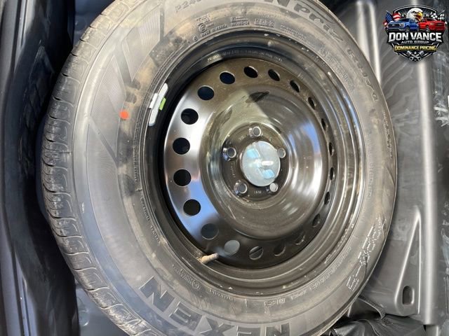 Used 2025 Jeep Grand Cherokee Laredo w/ Trailer Tow Package image 35