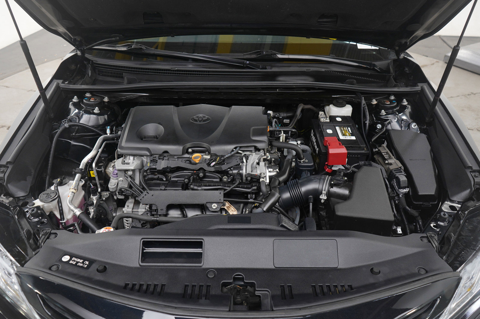 Used 2020 Toyota Camry XSE image 28