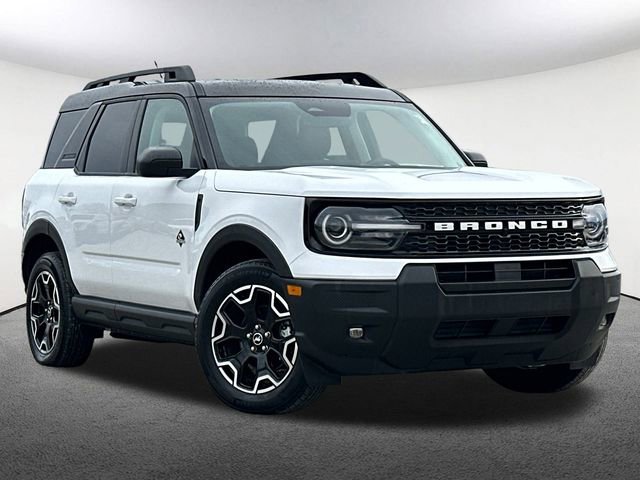 Used 2025 Ford Bronco Sport Outer Banks image 2