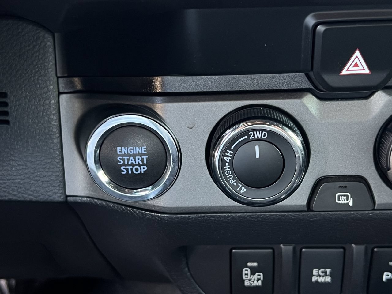 Used 2022 Toyota Tacoma TRD Pro AWD/4WD image 18