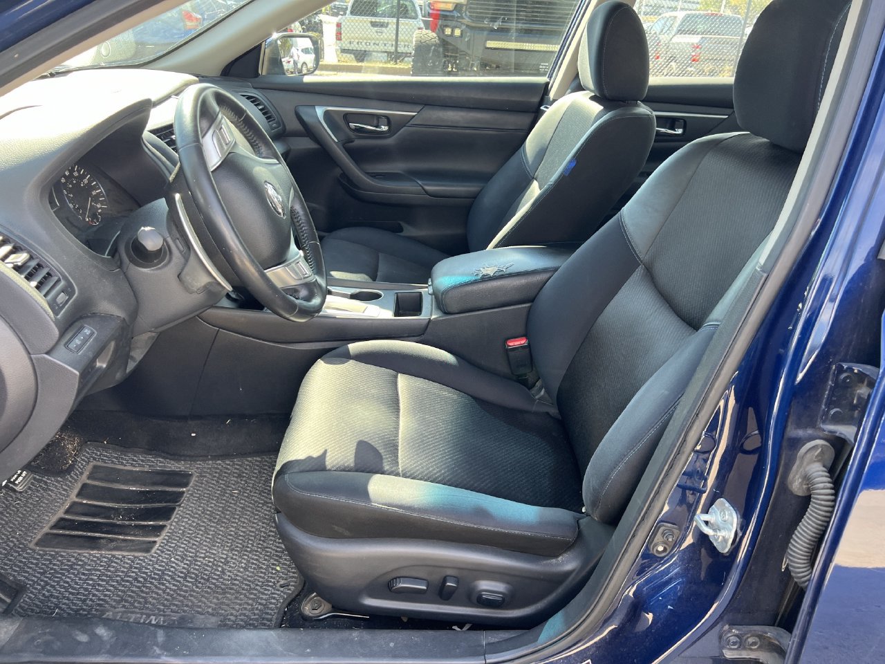 Used 2017 Nissan Altima 2.5 SR FWD image 5