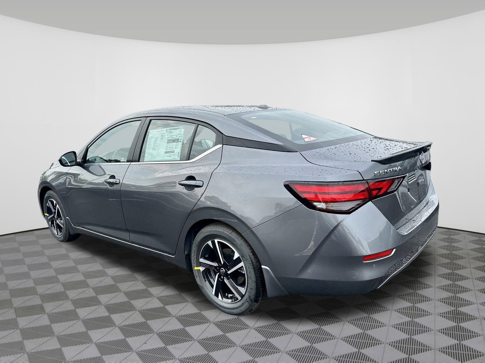Used 2025 Nissan Sentra SV image 16