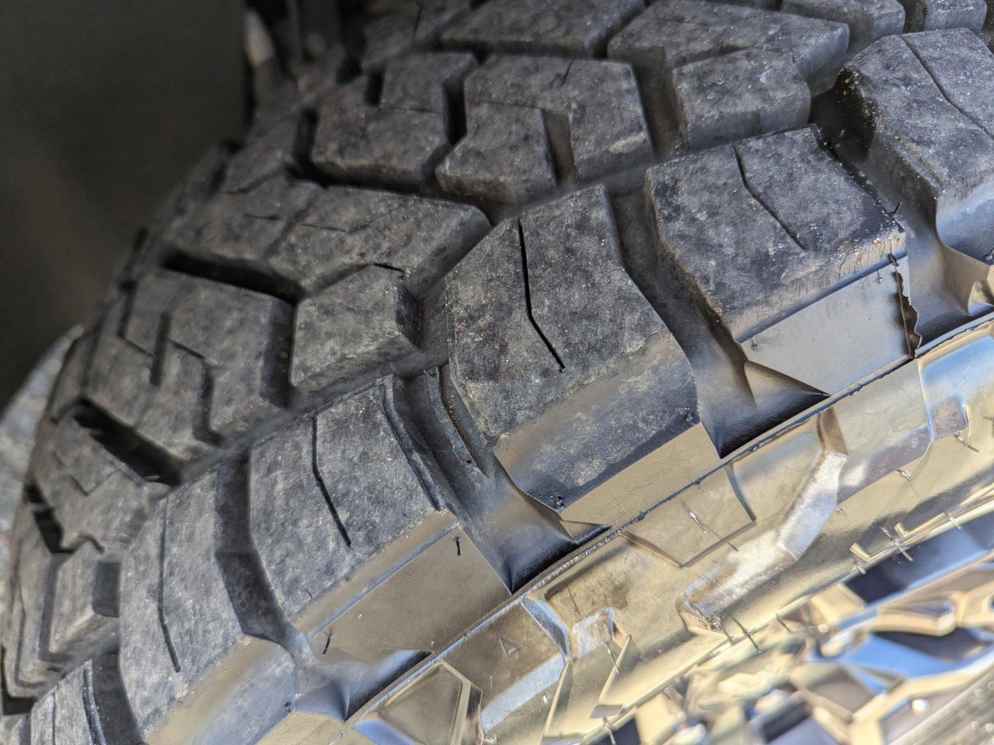 Used 2023 Chevrolet Colorado ZR2 w/ ZR2 Convenience Package III image 39