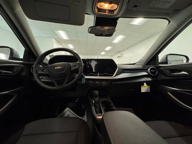 New 2026 Chevrolet Trax LS w/ LS Convenience Package FWD image 11