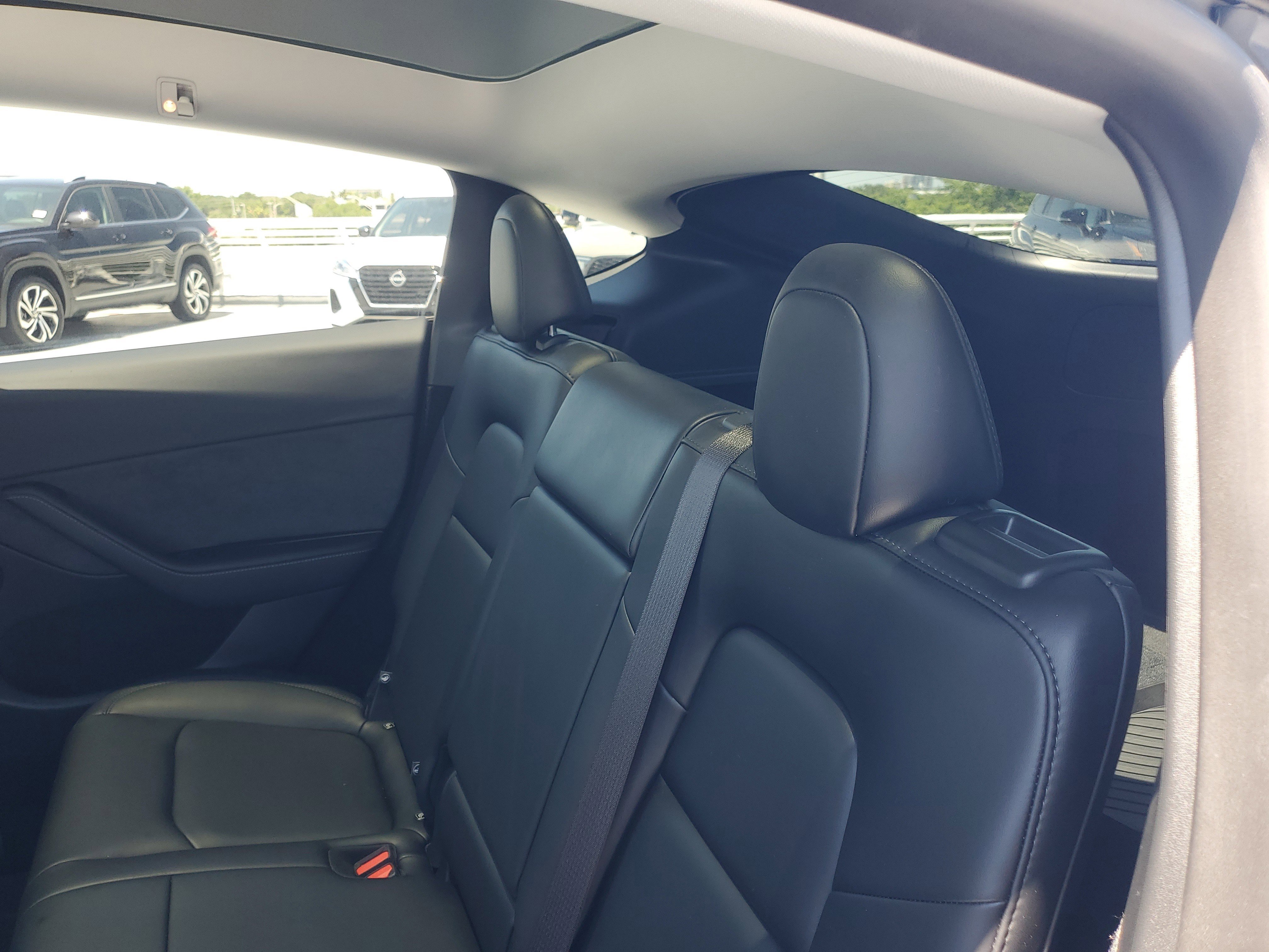Used 2025 Tesla Model Y Long Range RWD image 12
