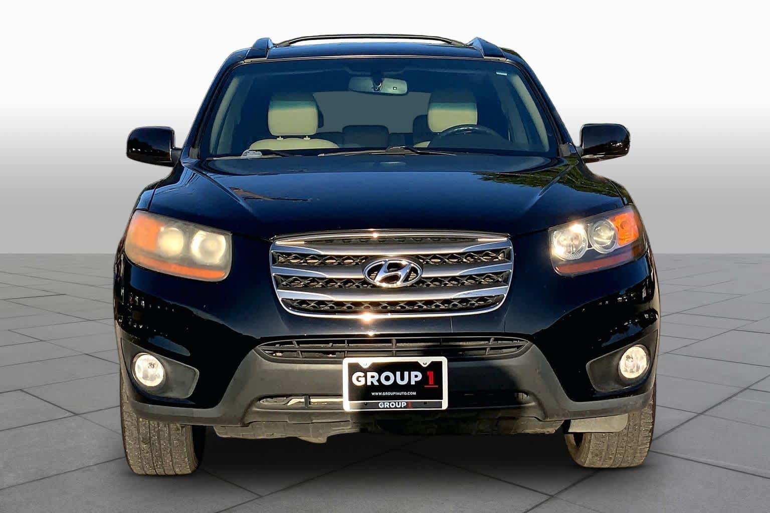 Used 2012 Hyundai Santa Fe Limited w/ Navigation Pkg 4 FWD image 4