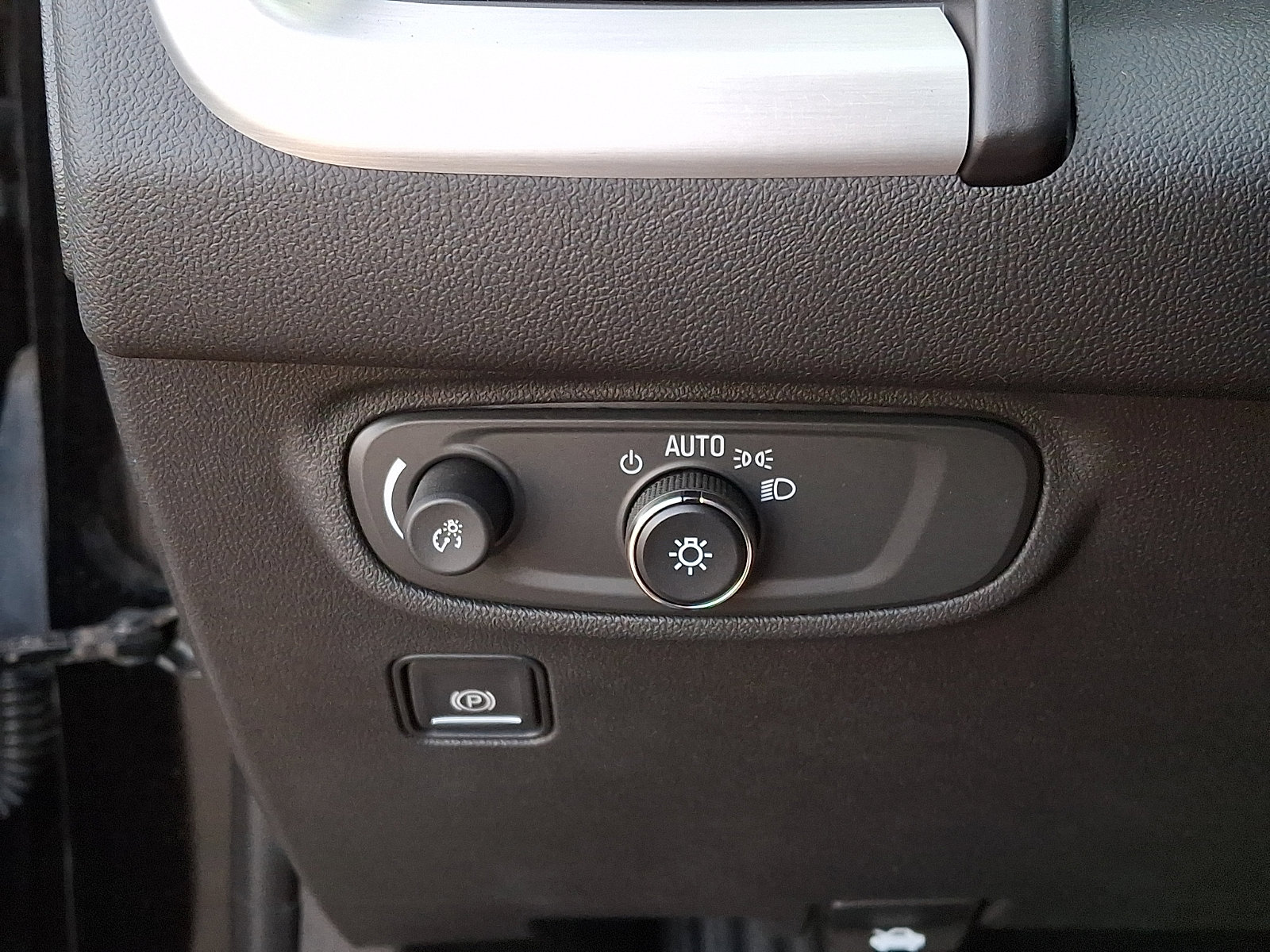 Certified 2023 GMC Terrain SLE w/ Driver Convenience Package image 27