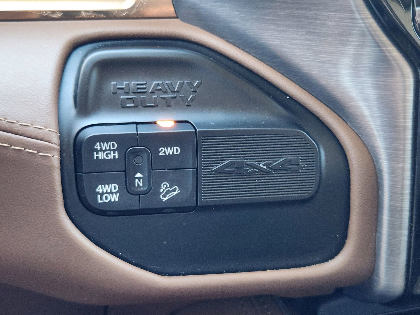 Used 2024 RAM 2500 Limited w/ Towing Technology Group image 24