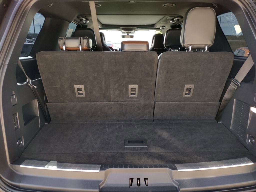 Used 2022 Lincoln Navigator Reserve image 11