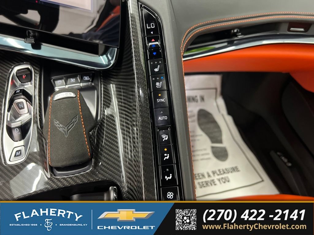 Used 2025 Chevrolet Corvette Z06 RWD image 27