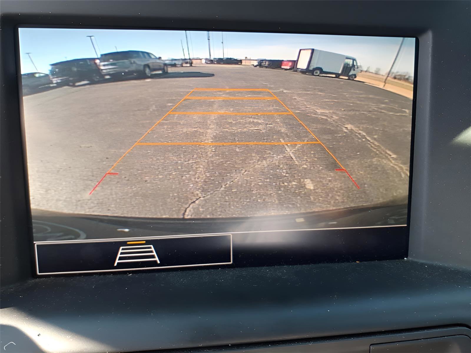 Used 2023 GMC Terrain SLE w/ Elevation Edition image 28