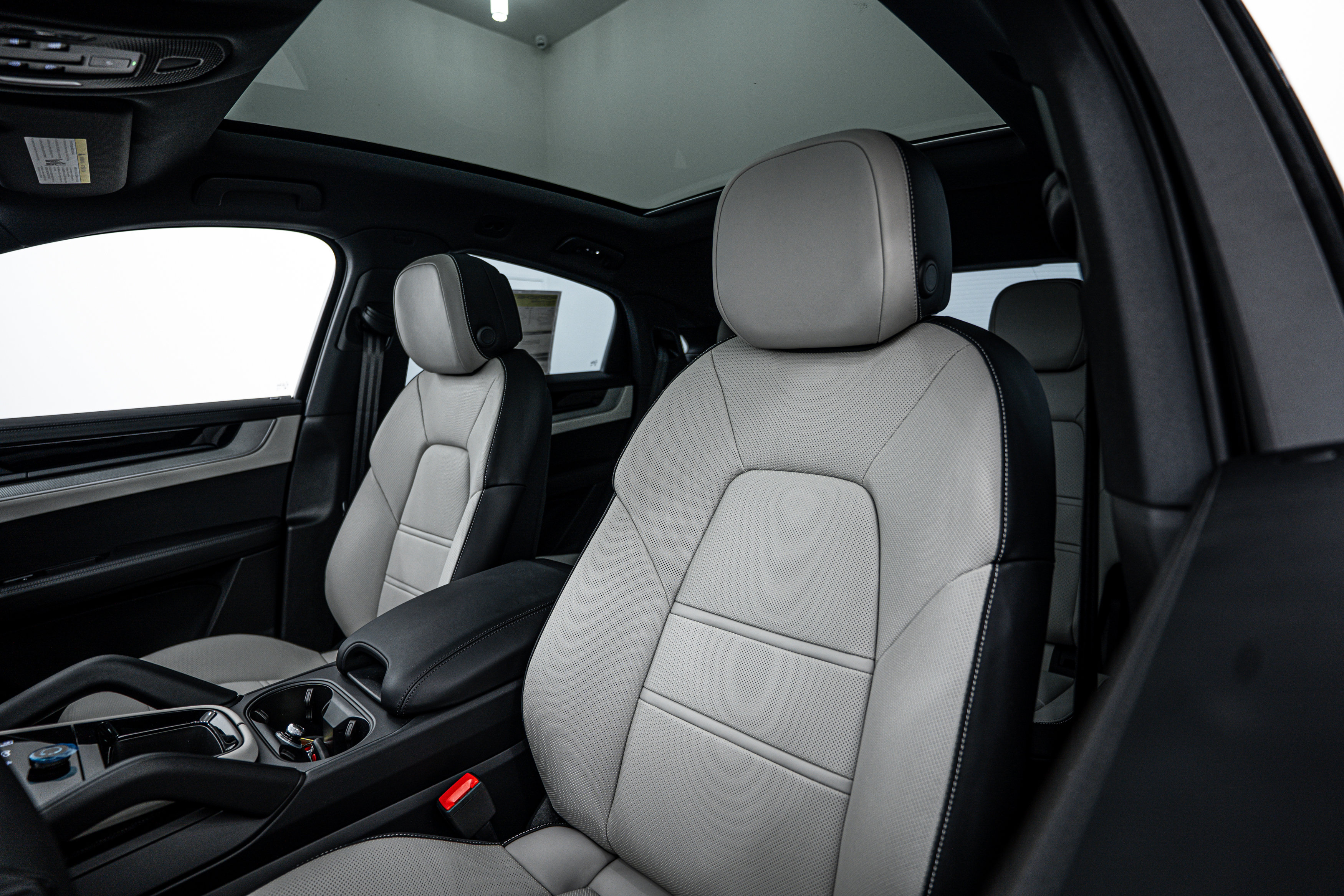 New 2026 Porsche Cayenne S image 15