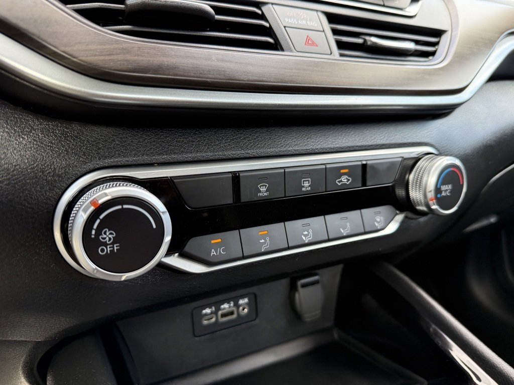 Used 2024 Nissan Altima 2.5 SV image 32