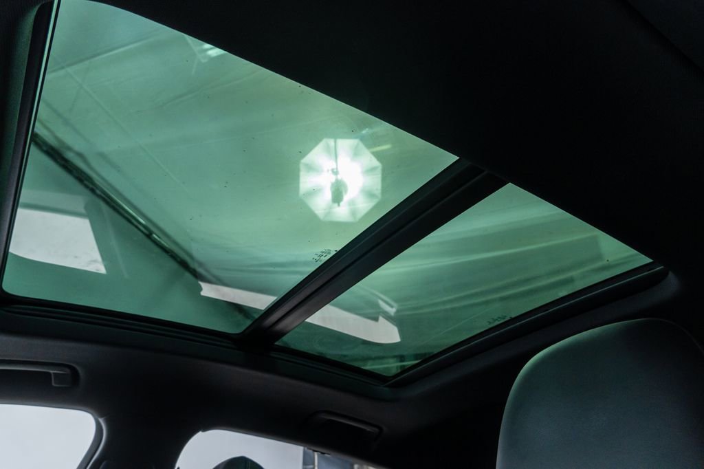 Certified 2023 Audi e-tron S Prestige w/ Prestige Package AWD/4WD image 27