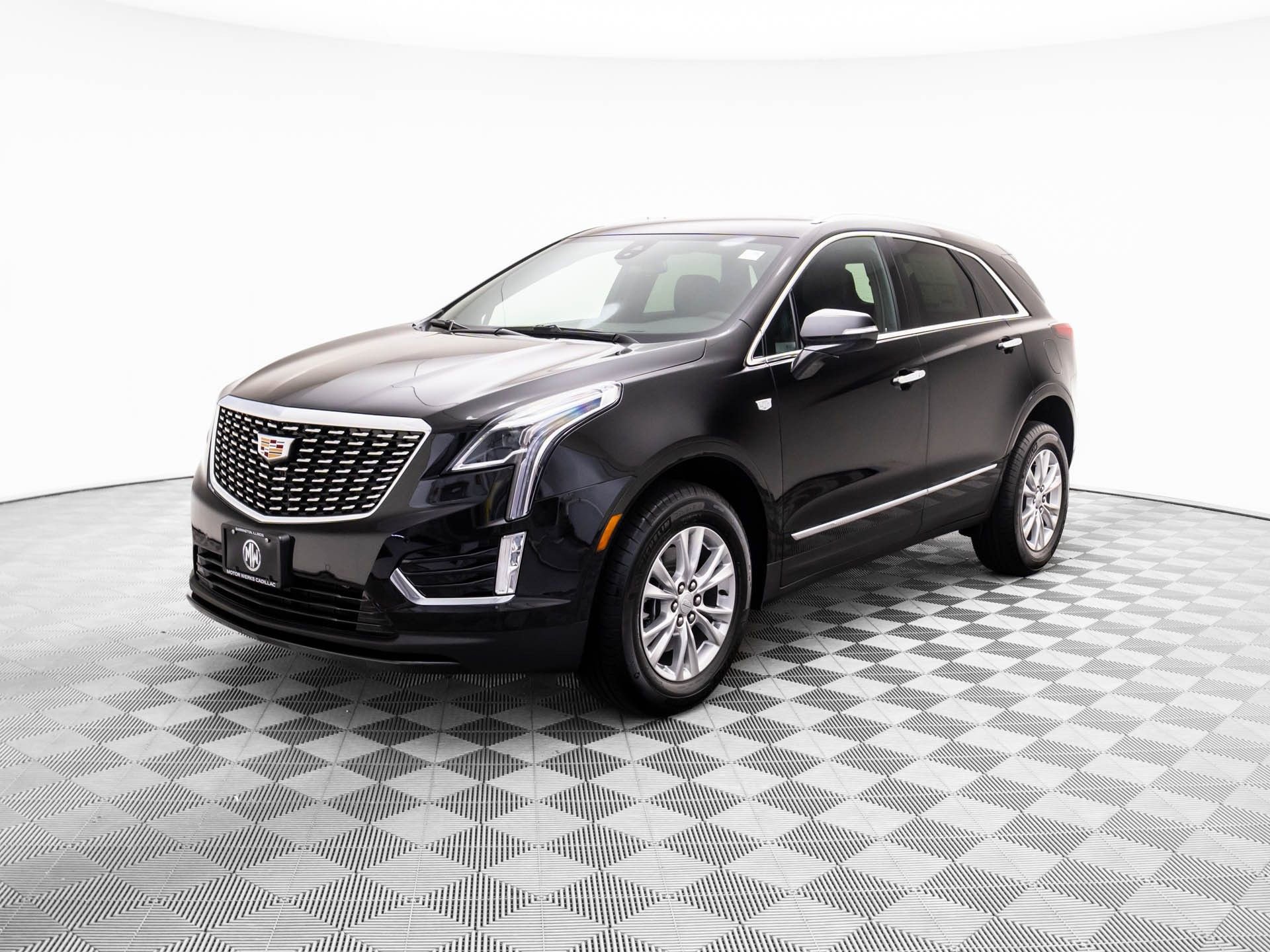 New 2026 Cadillac XT5 Luxury image 3