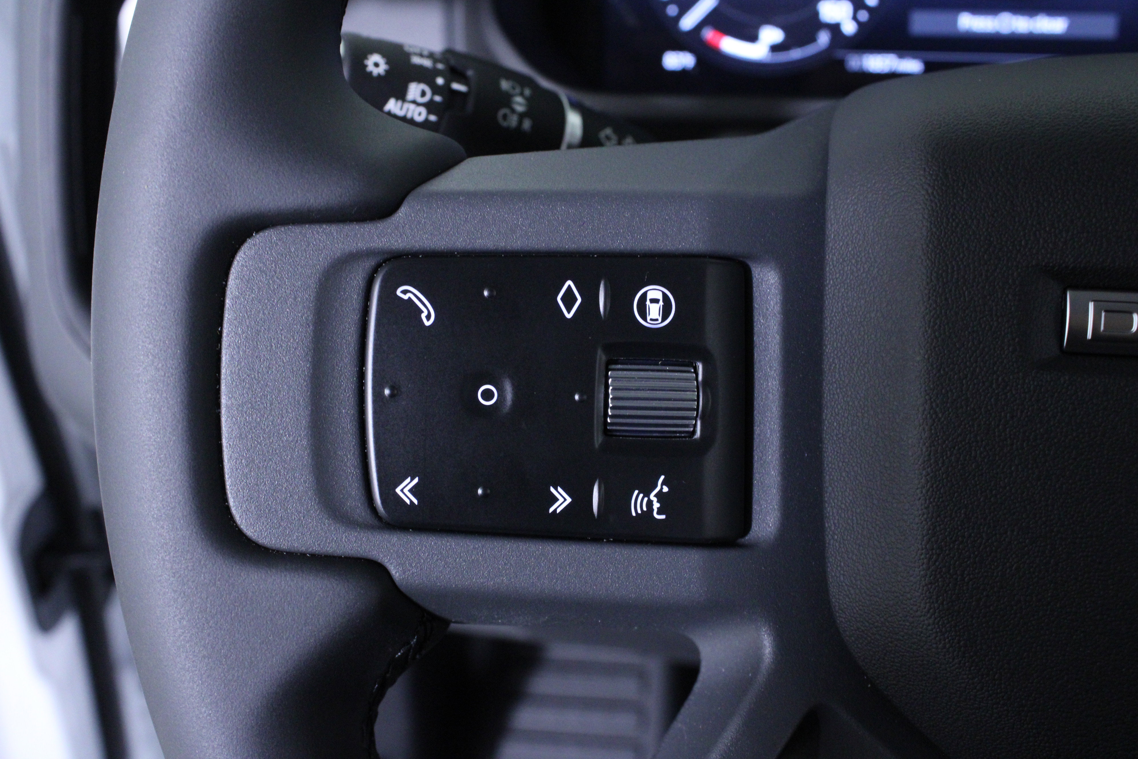 Used 2026 Land Rover Defender 110 S AWD/4WD image 22