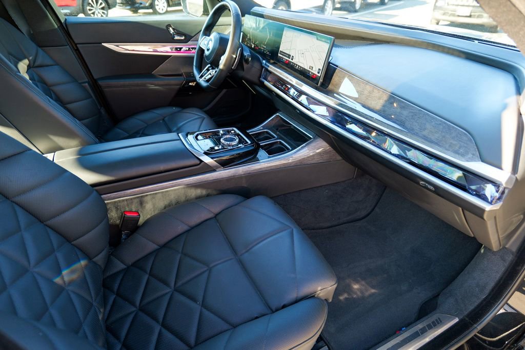 Used 2023 BMW 740i w/ Parking Assistance Package image 46