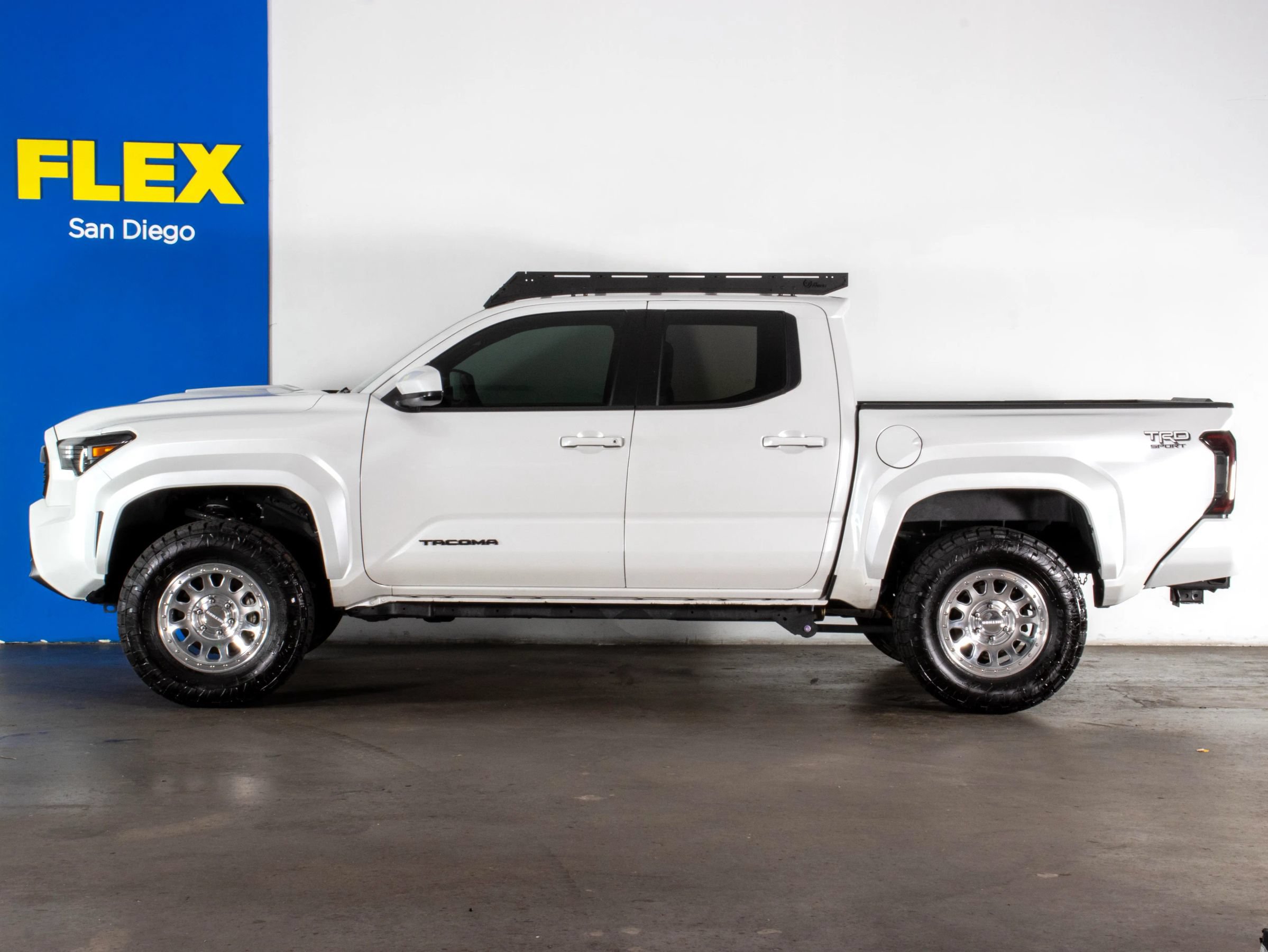 Used 2024 Toyota Tacoma TRD Sport AWD/4WD image 2