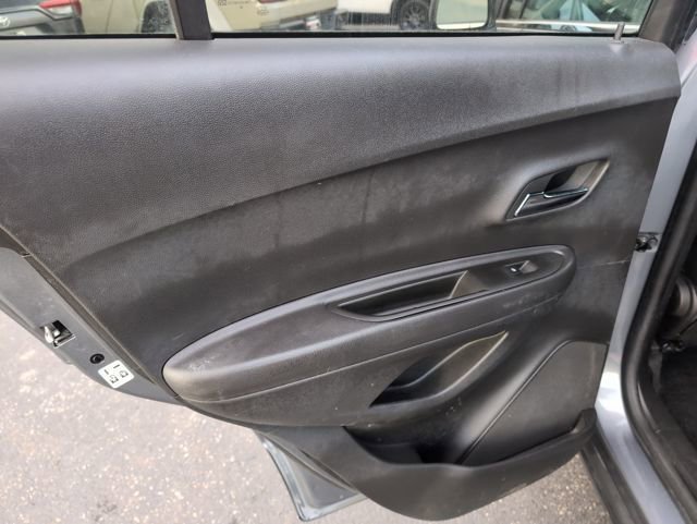 Used 2019 Chevrolet Trax LT w/ LT Convenience Package image 10