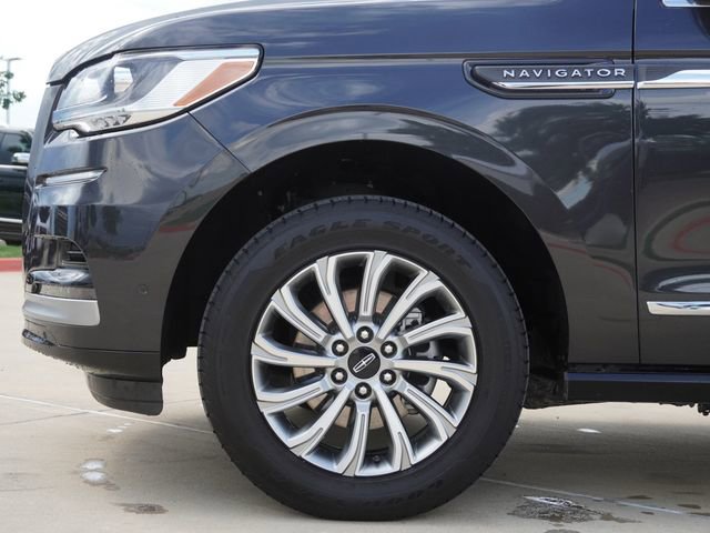 Used 2023 Lincoln Navigator 4WD image 5