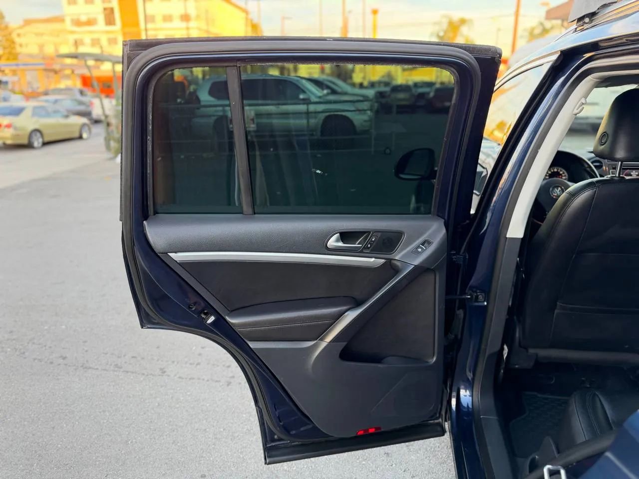 Used 2013 Volkswagen Tiguan SEL image 26