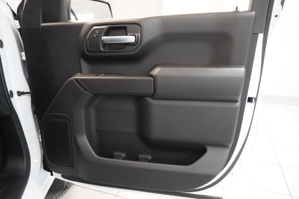 New 2026 Chevrolet Silverado 1500 Custom w/ Turbomax Blackout Package AWD/4WD image 30