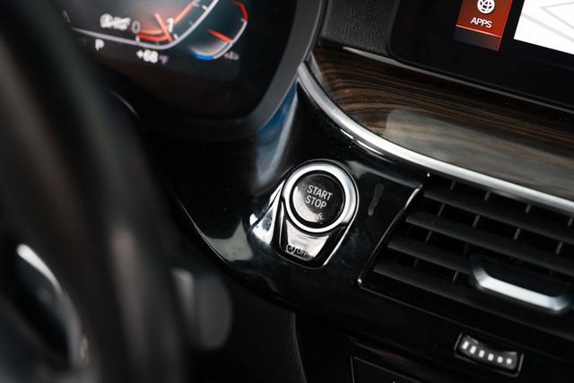 Used 2021 BMW 530i w/ Convenience Package RWD image 34