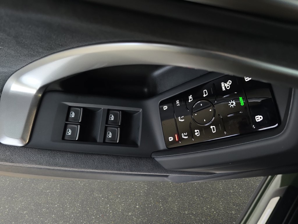 New 2026 Audi SQ5 Prestige AWD/4WD image 25