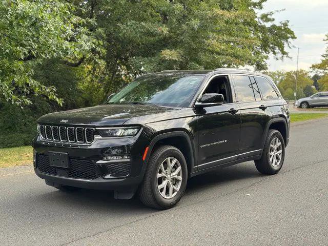 Certified 2022 Jeep Grand Cherokee Limited AWD/4WD image 1