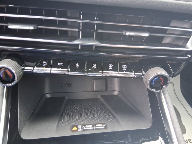 New 2026 Chevrolet Traverse LT w/ Enhanced Driving Package image 37