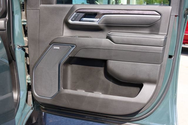 Used 2025 Chevrolet Silverado 2500 LTZ w/ LTZ Plus Package AWD/4WD image 17