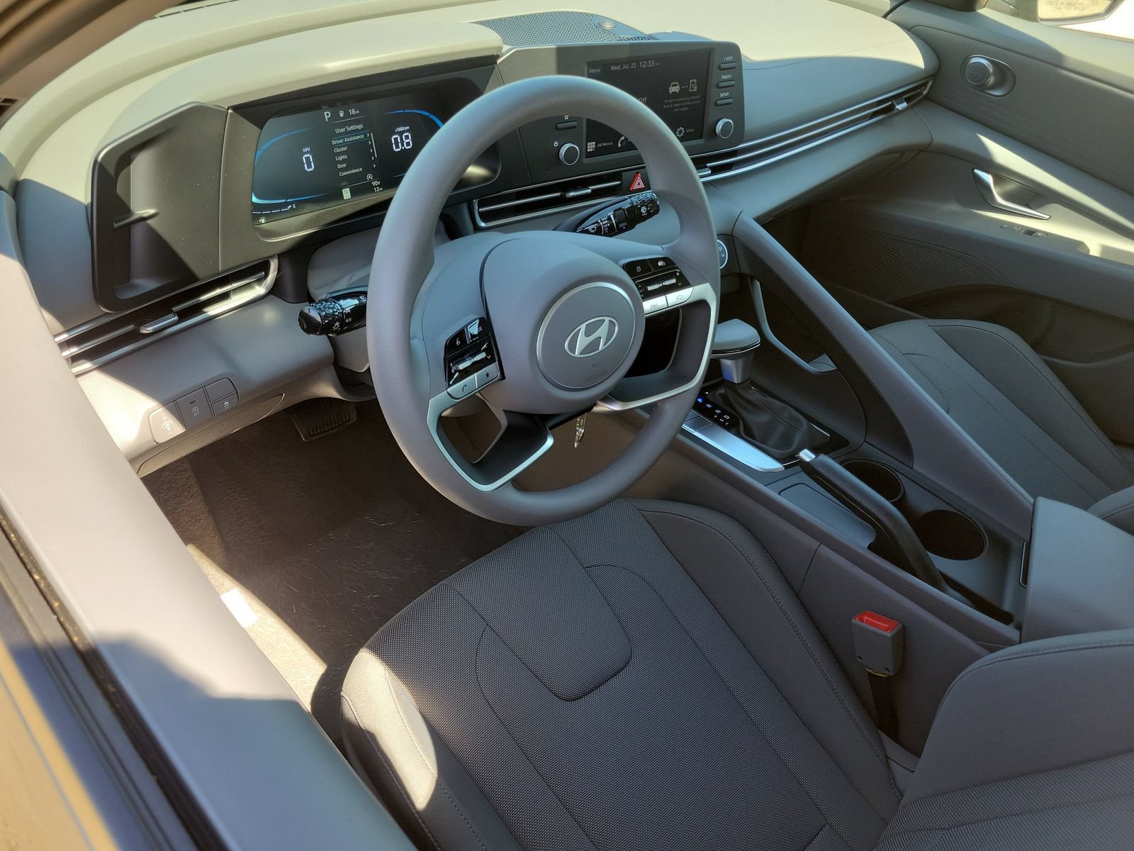 New 2026 Hyundai Elantra SE FWD image 6