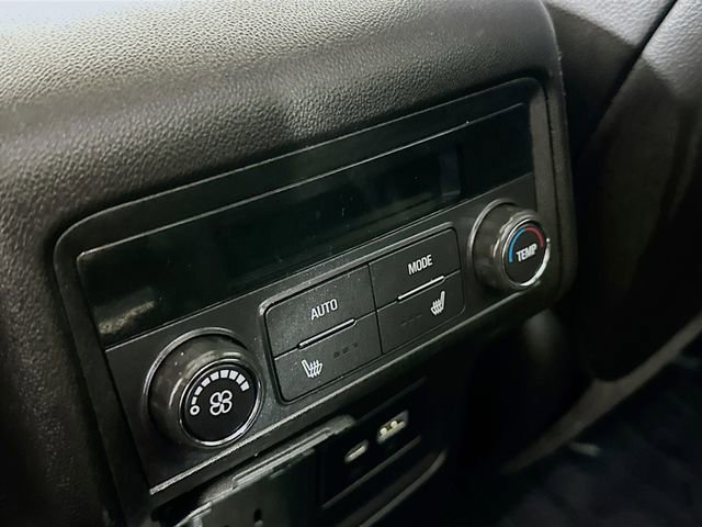 Certified 2023 GMC Acadia SLT w/ Elevation Edition image 28