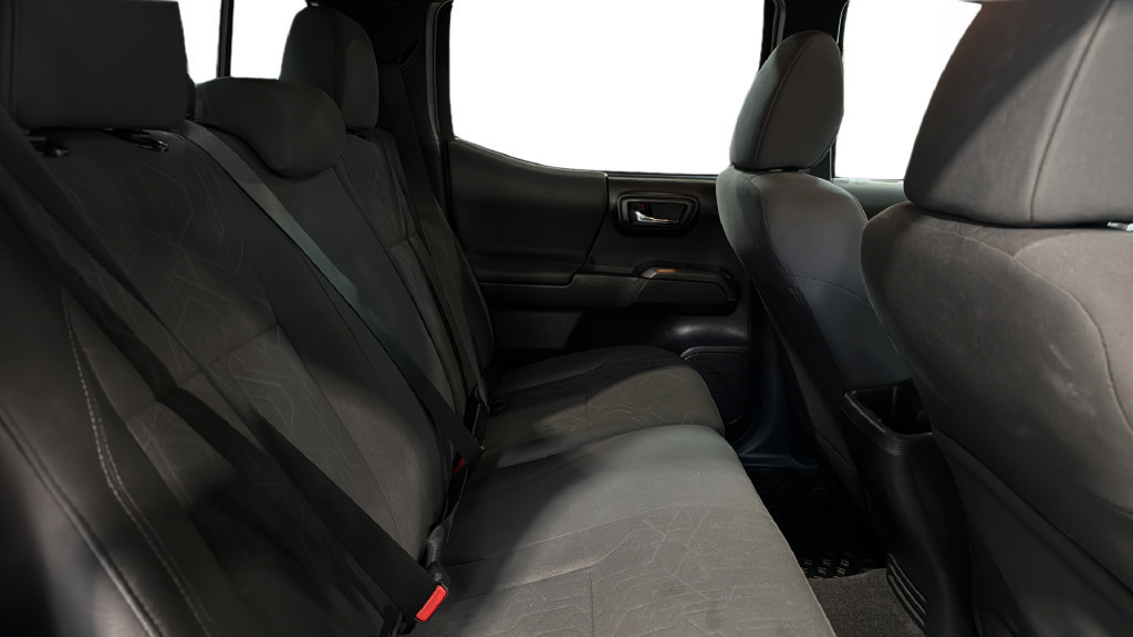 Used 2019 Toyota Tacoma SR5 AWD/4WD image 14