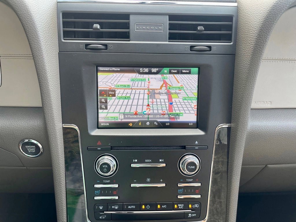 Used 2015 Lincoln Navigator 2WD image 16